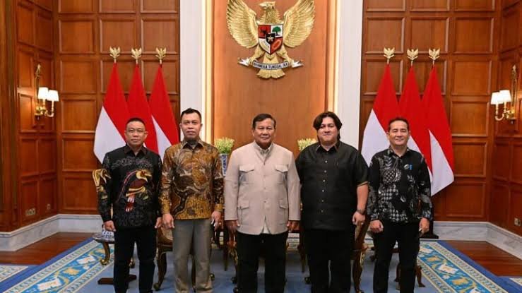 Prabowo Bahas Rekrutmen Warga Dayak Pedalaman Jadi Prajurit TNI, Syarat Akan Disesuaikan.
