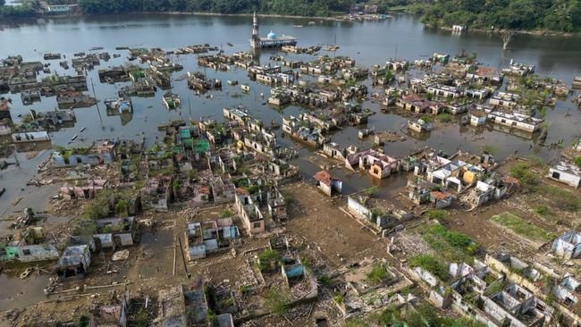 Kekeringan Ungkap Kembali Permukiman yang Tenggelam di Bendungan Karian, Masjid Bersejarah Jadi Sorotan